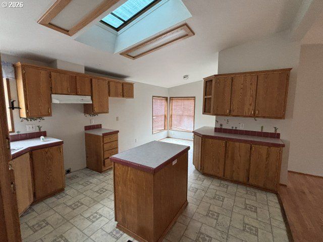 420 E 9TH Ave, Junction City, OR 97448