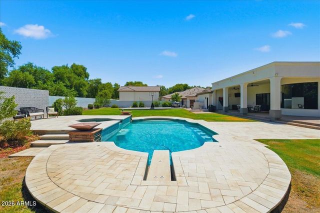 5827 S MARIN Court, Gilbert, AZ 85298