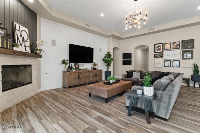 5827 S MARIN Court, Gilbert, AZ 85298