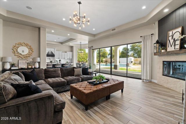 5827 S MARIN Court, Gilbert, AZ 85298
