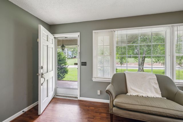 979 S Main St, S, Eagleville, TN 37060