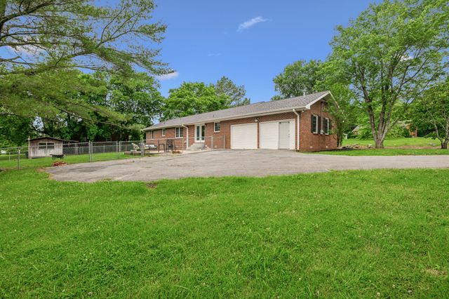 979 S Main St, S, Eagleville, TN 37060