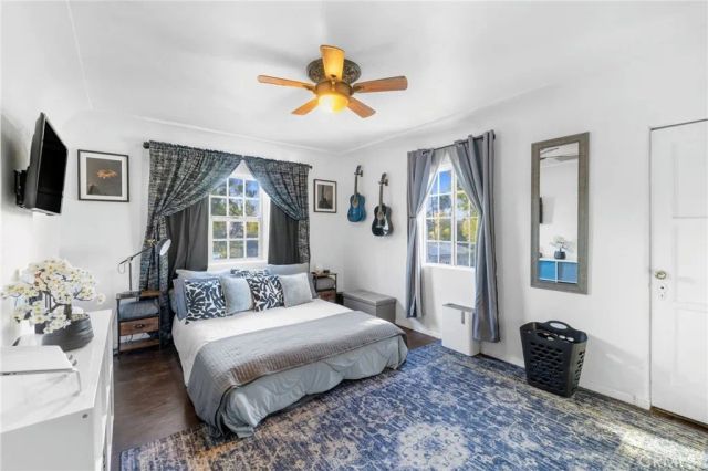 15401 Saticoy Street, Van Nuys, CA 91406