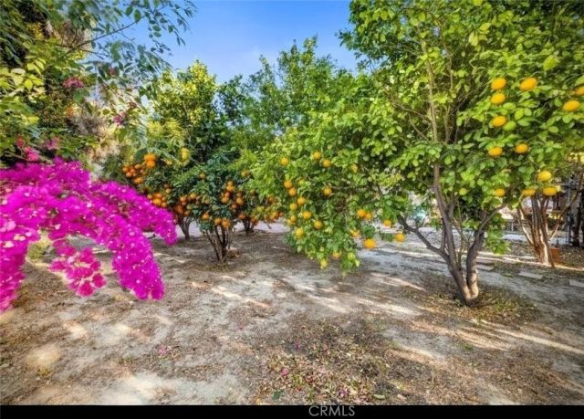 15401 Saticoy Street, Van Nuys, CA 91406