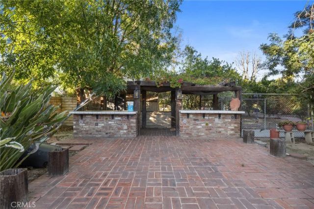 15401 Saticoy Street, Van Nuys, CA 91406