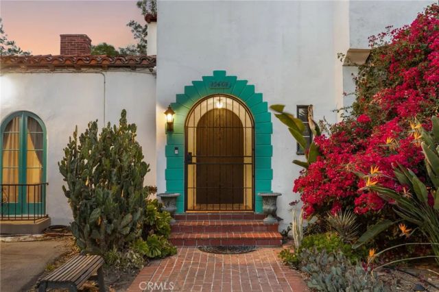 15401 Saticoy Street, Van Nuys, CA 91406