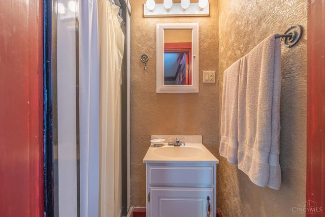 401 The Alameda, Middletown, OH 45044