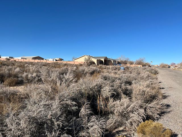 513 8th Street NE, Rio Rancho, NM 87124