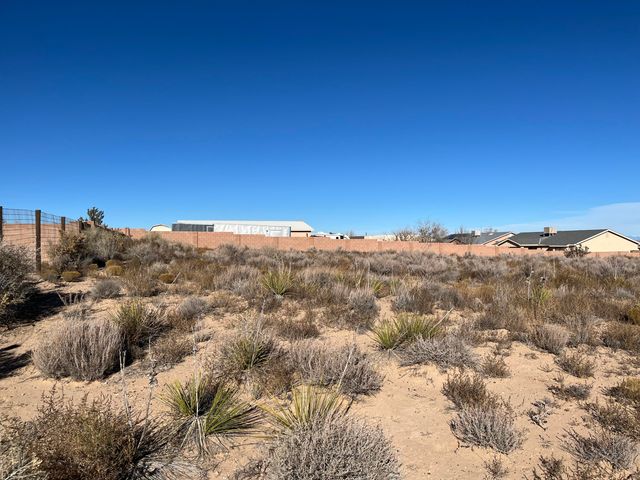 513 8th Street NE, Rio Rancho, NM 87124