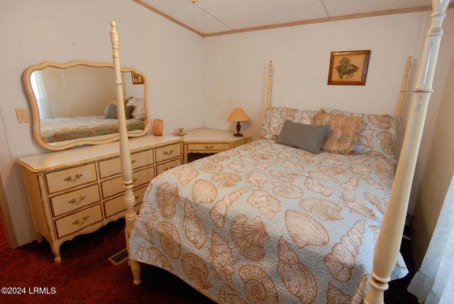 21 Mixon Road, St. Helena Island, SC 29920