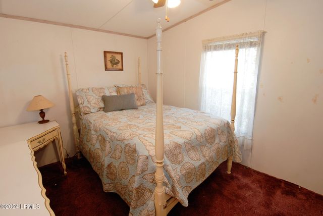 21 Mixon Road, St. Helena Island, SC 29920