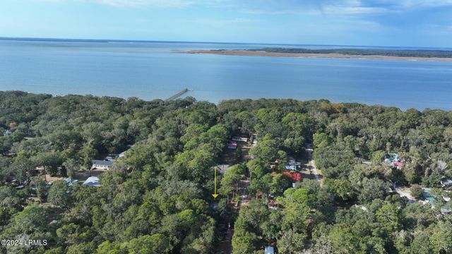 21 Mixon Road, St. Helena Island, SC 29920