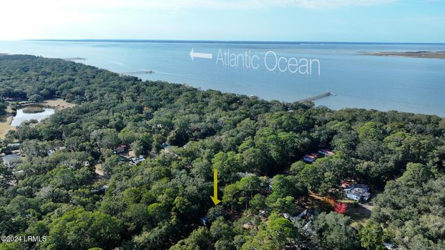 21 Mixon Road, St. Helena Island, SC 29920