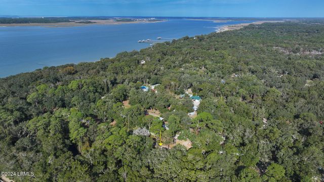 21 Mixon Road, St. Helena Island, SC 29920