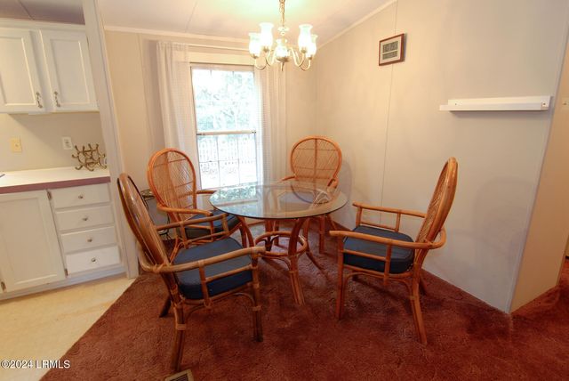 21 Mixon Road, St. Helena Island, SC 29920