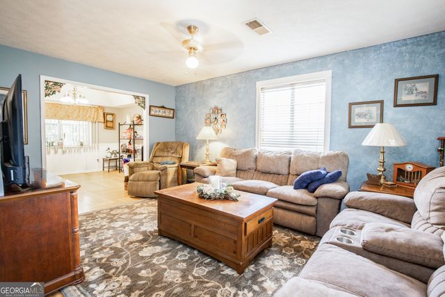 227 Brown Acres Drive, Griffin, GA 30224