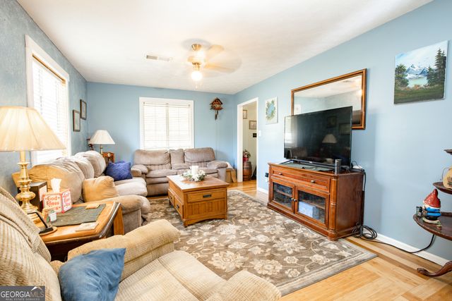 227 Brown Acres Drive, Griffin, GA 30224