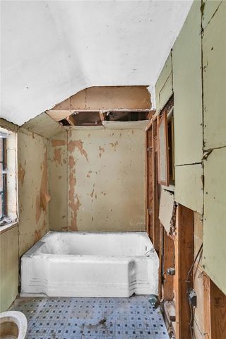 2132 Laketon Rd, Wilkinsburg, PA 15221