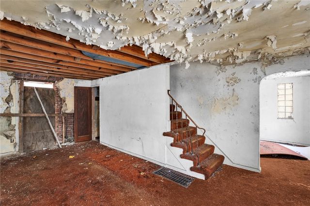 2132 Laketon Rd, Wilkinsburg, PA 15221