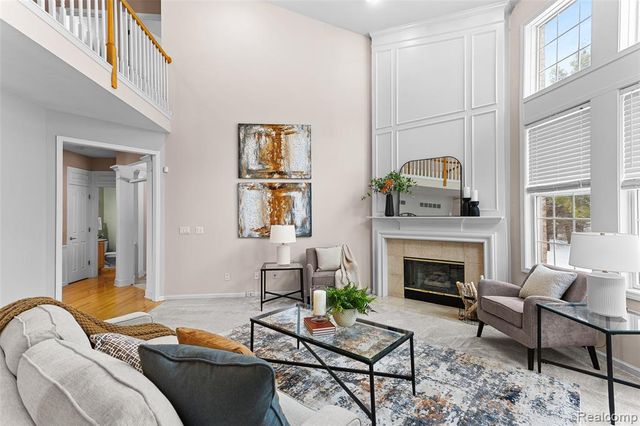 7567 Windgate Circle, West Bloomfield, MI 48323