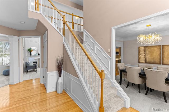 7567 Windgate Circle, West Bloomfield, MI 48323