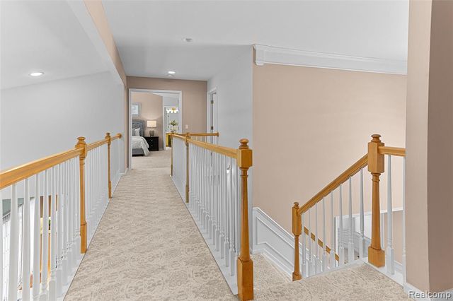 7567 Windgate Circle, West Bloomfield, MI 48323