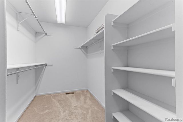 7567 Windgate Circle, West Bloomfield, MI 48323