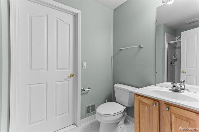 7567 Windgate Circle, West Bloomfield, MI 48323