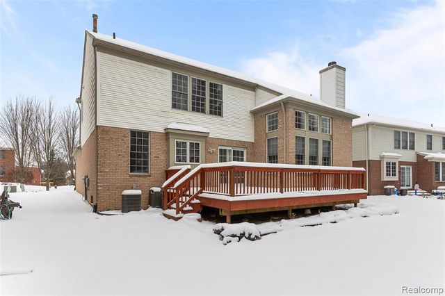 7567 Windgate Circle, West Bloomfield, MI 48323