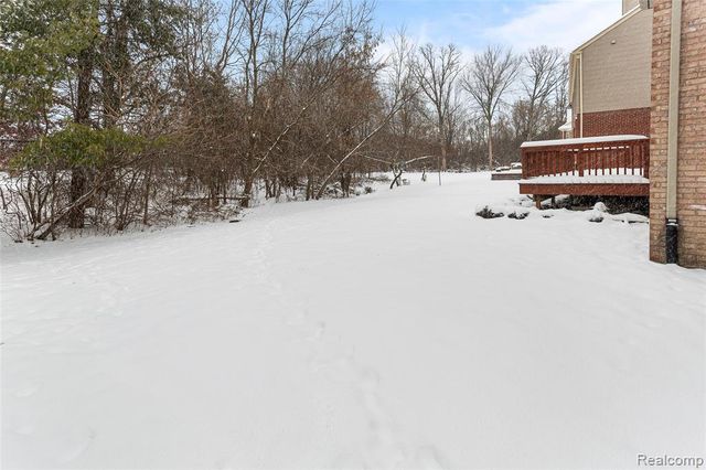 7567 Windgate Circle, West Bloomfield, MI 48323