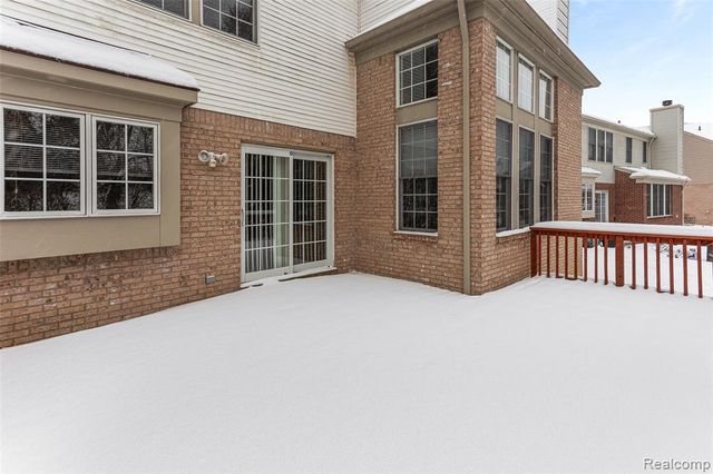 7567 Windgate Circle, West Bloomfield, MI 48323