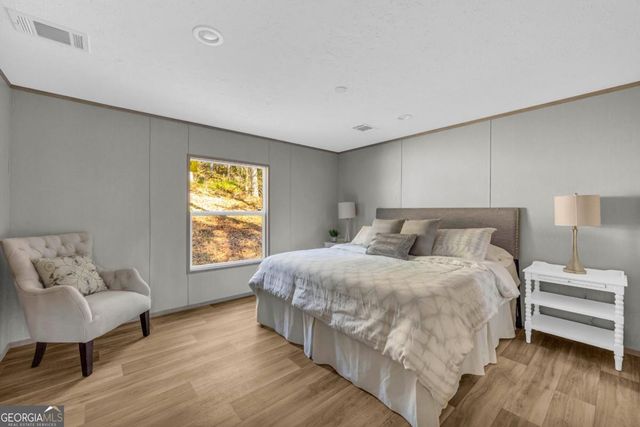 946 Essic Road, Ball Ground, GA 30107