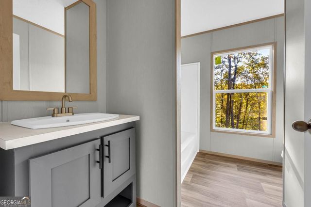 946 Essic Road, Ball Ground, GA 30107