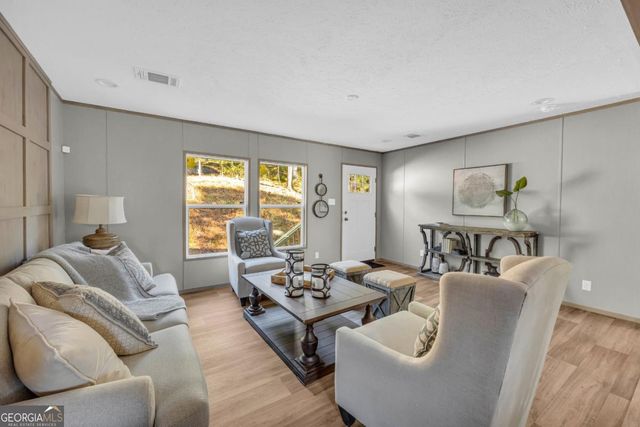 946 Essic Road, Ball Ground, GA 30107