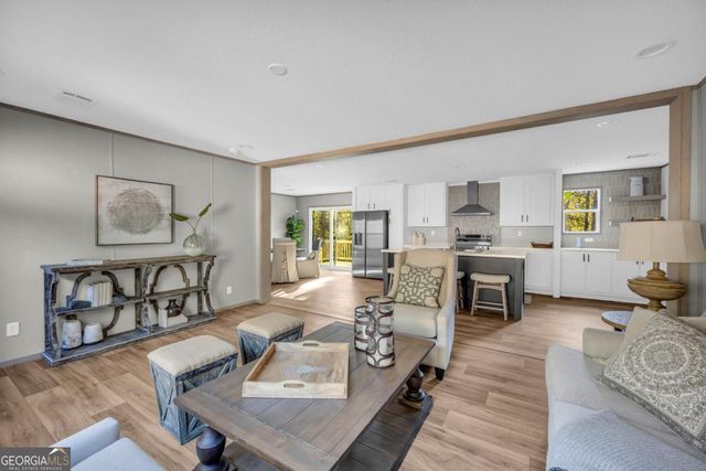 946 Essic Road, Ball Ground, GA 30107