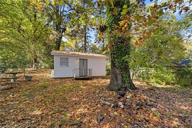 1004 Highland Avenue, Greensboro, NC 27403