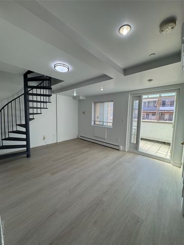 43-18 Robinson Street 7D, Flushing, NY 11355