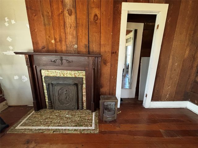 725 W 10th Street, Bonham, TX 75418