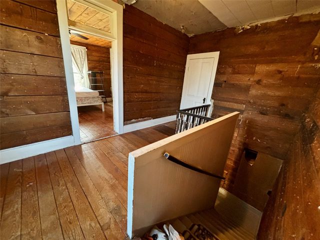 725 W 10th Street, Bonham, TX 75418