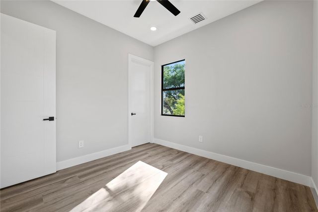 3104 W PINE STREET, Tampa, FL 33607