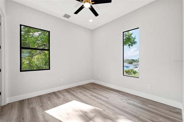 3104 W PINE STREET, Tampa, FL 33607