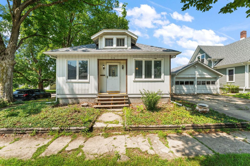 316 A Street, La Porte, IN 46350