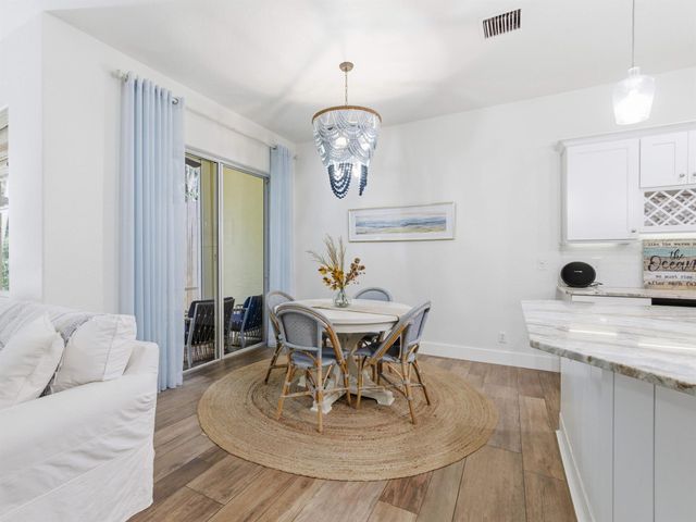 125 Barefoot Cove, Hypoluxo, FL 33462