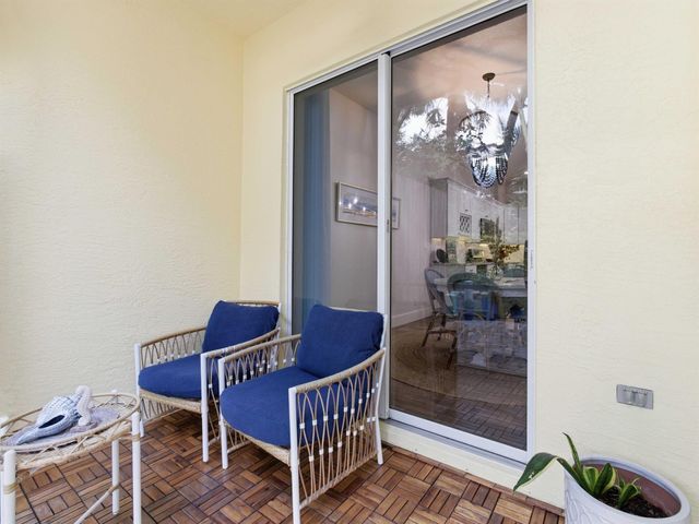 125 Barefoot Cove, Hypoluxo, FL 33462