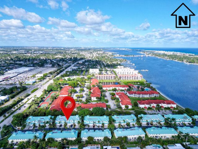 125 Barefoot Cove, Hypoluxo, FL 33462