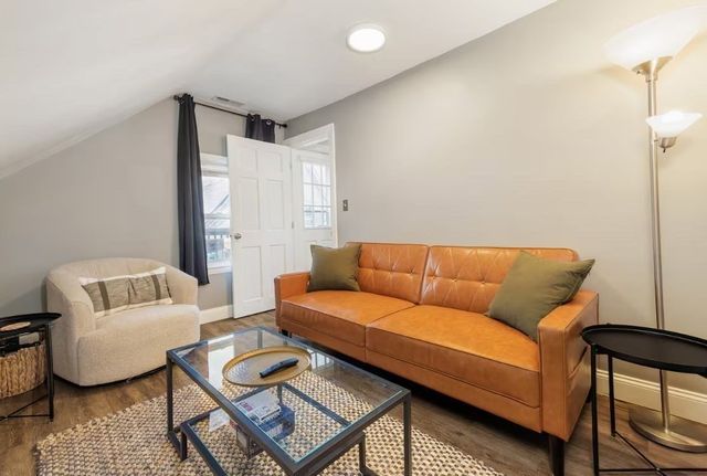 78 Chester 3, Boston, MA 02134