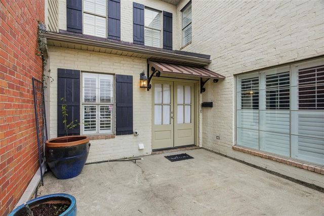 1870 Lake Street, Lake Charles, LA 70601