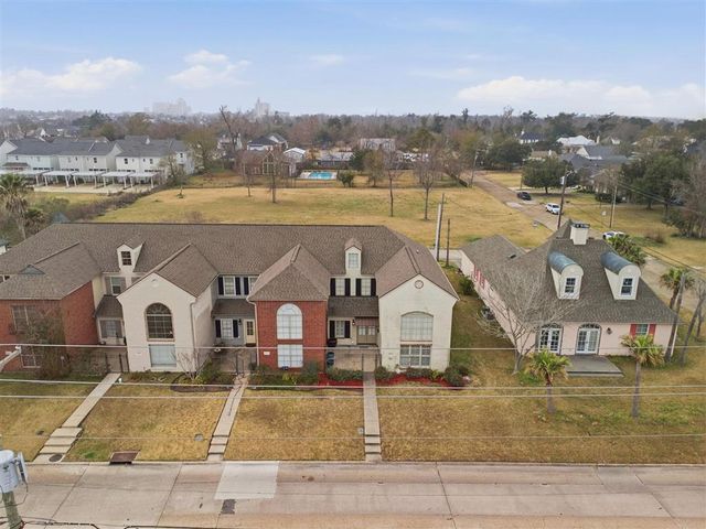 1870 Lake Street, Lake Charles, LA 70601