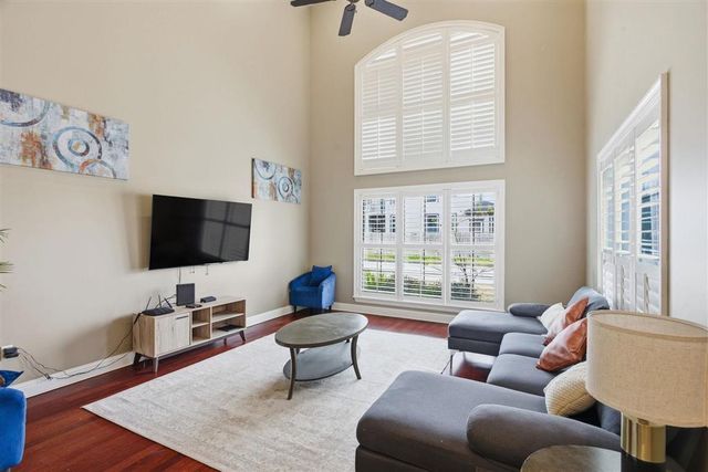 1870 Lake Street, Lake Charles, LA 70601