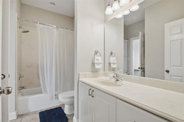 1870 Lake Street, Lake Charles, LA 70601